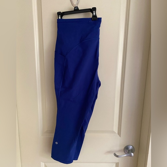 Swift speed high rise crop 21” in larkspur blue size 14 - Picture 3 of 9